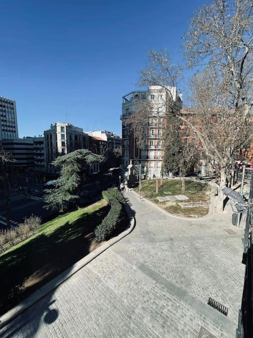 New Stylish Apt 5Px En La Plaza De Espana/Gran Via Мадрид Экстерьер фото